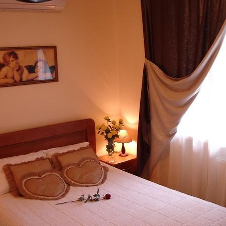 Sinay Hotel Poltava Eksteriør billede