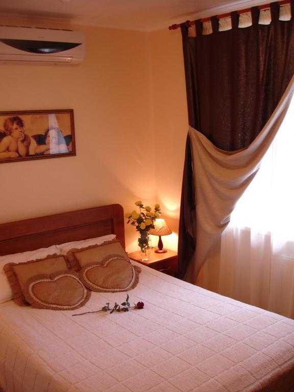 Sinay Hotel Poltava Eksteriør billede